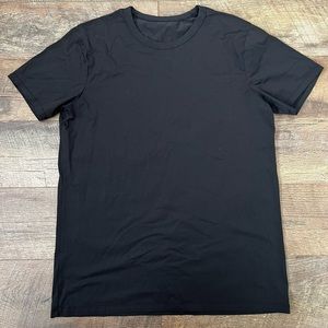 Lulu lemon Fundamental t